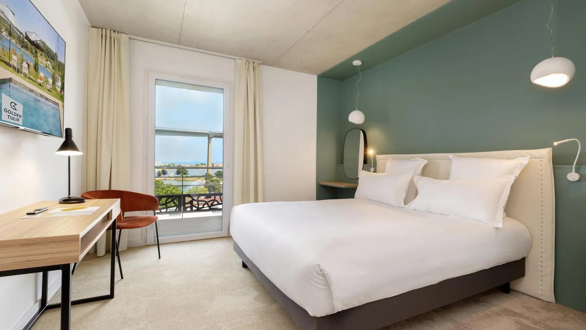 Golden Tulip Hotel & Rooftop Martigues Provence