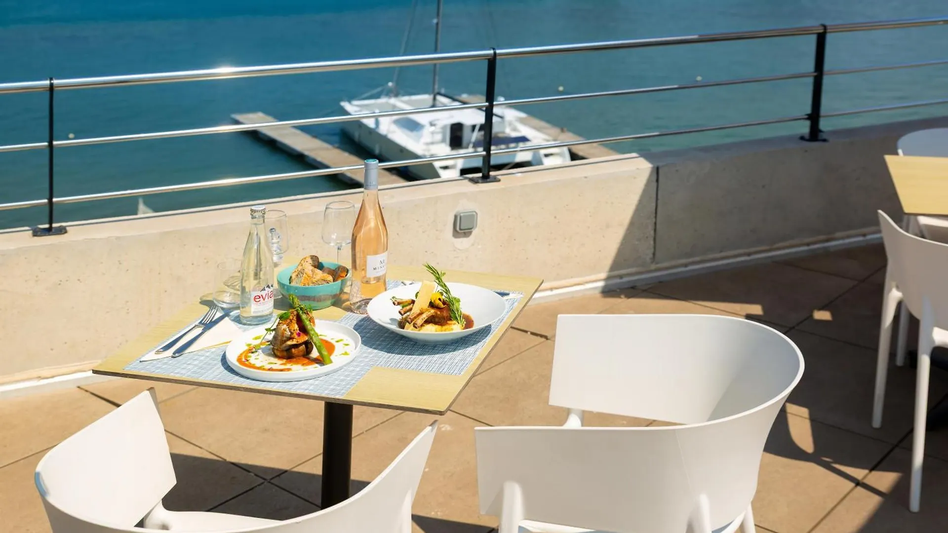 Golden Tulip Hotel & Rooftop Martigues Provence